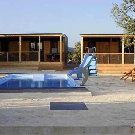 Mobile Homes - Cdn041011-myb * Pirovac