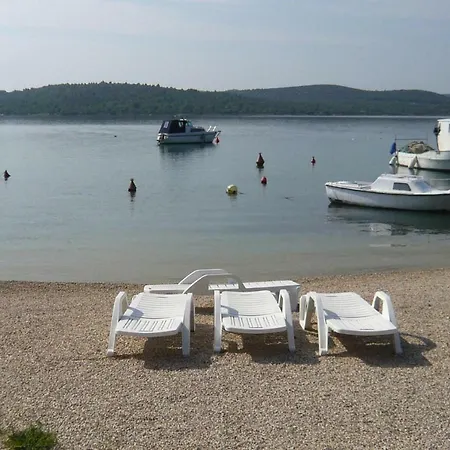 Mobile Homes - Cdn041011-myb Pirovac